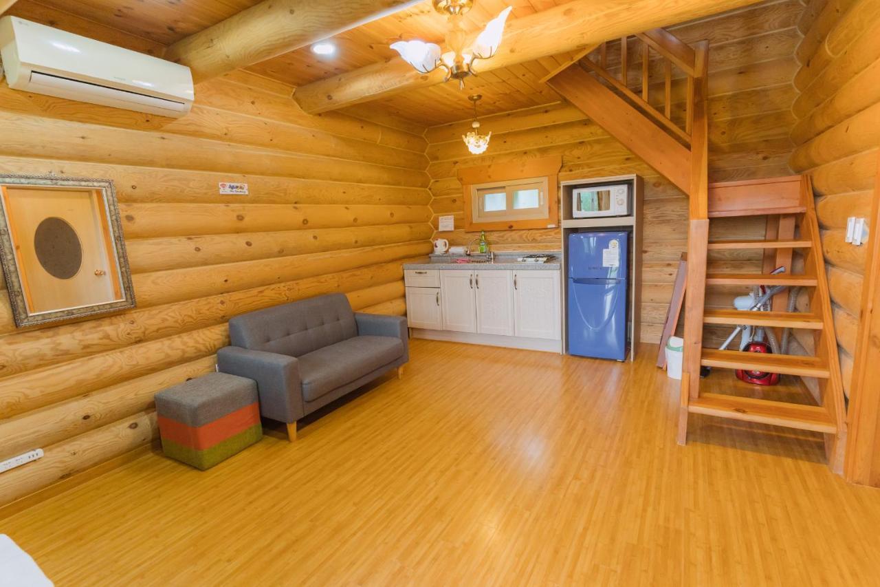 Jungmun Log Pension & Resort Согвипхо Экстерьер фото