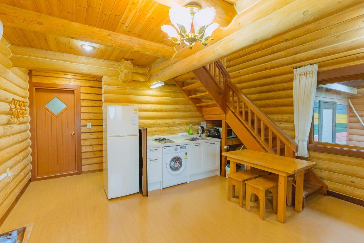 Jungmun Log Pension & Resort Согвипхо Экстерьер фото