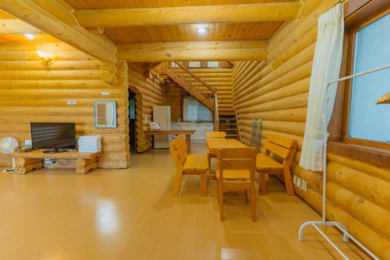Jungmun Log Pension & Resort Согвипхо Экстерьер фото