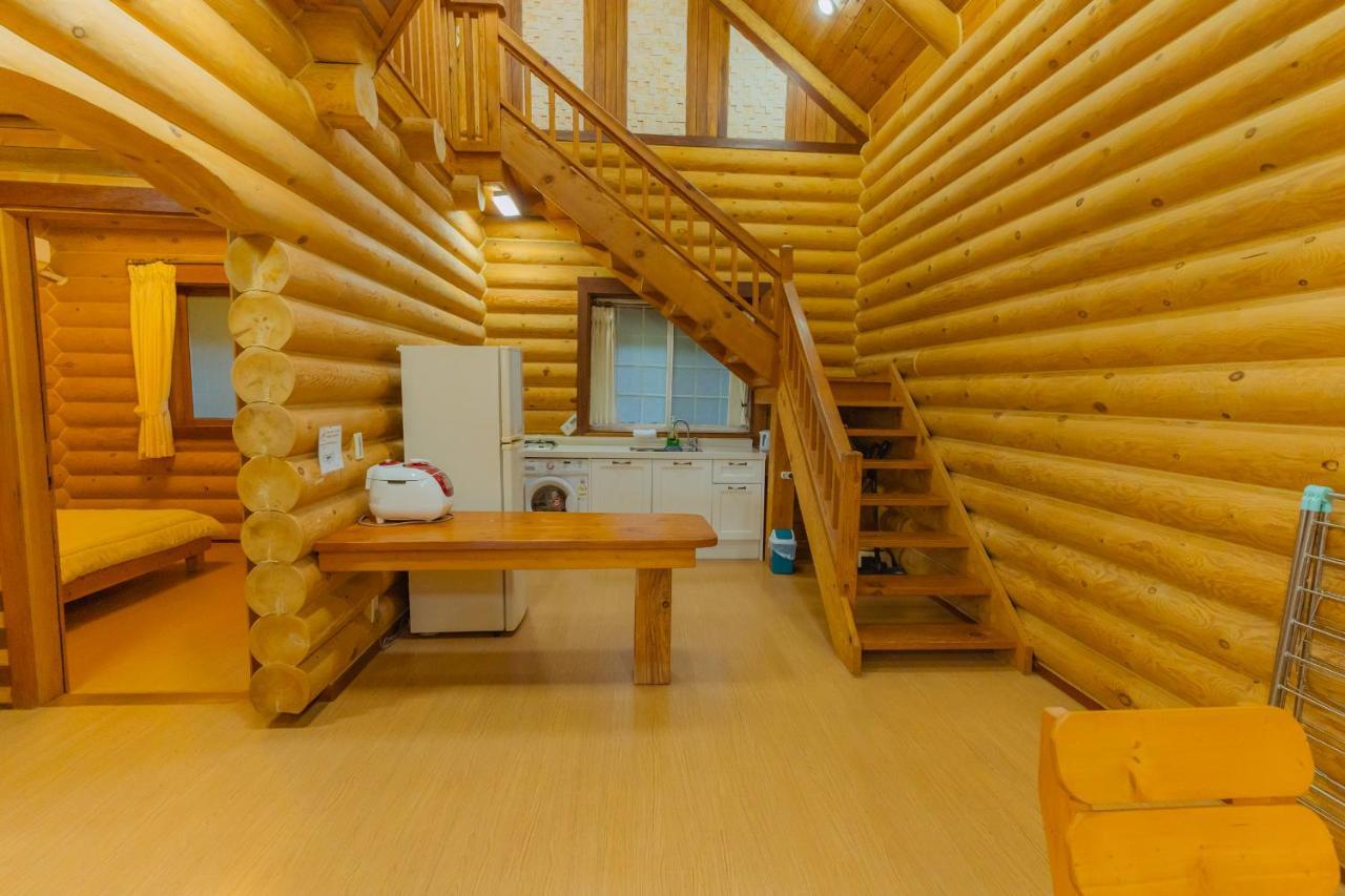 Jungmun Log Pension & Resort Согвипхо Экстерьер фото