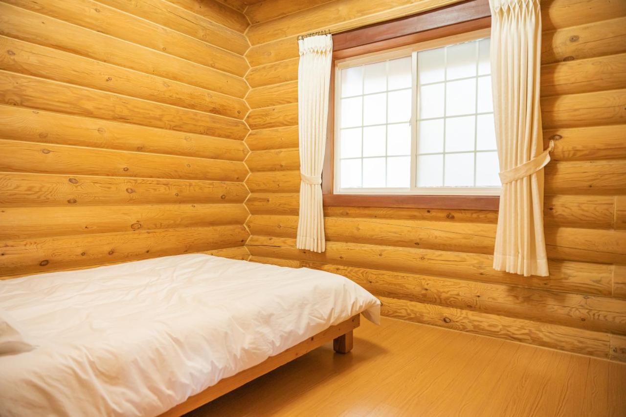 Jungmun Log Pension & Resort Согвипхо Экстерьер фото