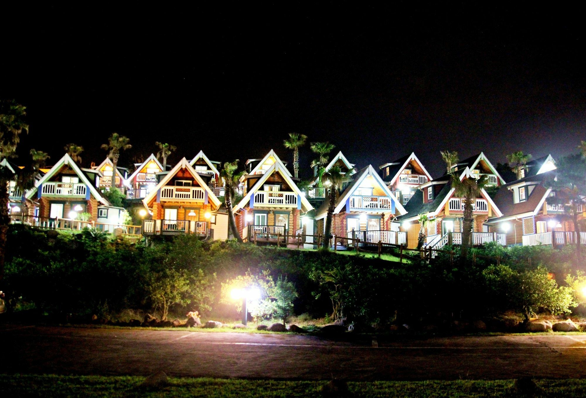 Jungmun Log Pension & Resort Согвипхо Экстерьер фото